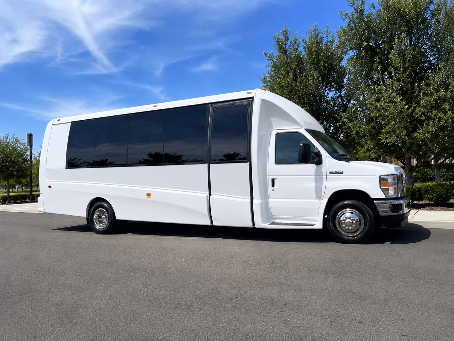 corporate airport transfer buses to and from ontario international airport