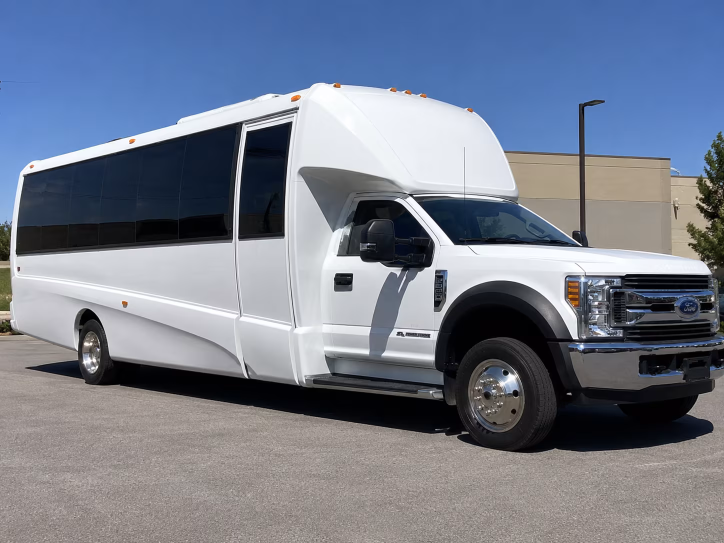 minibuses for inland empire field trips from eastvale schools