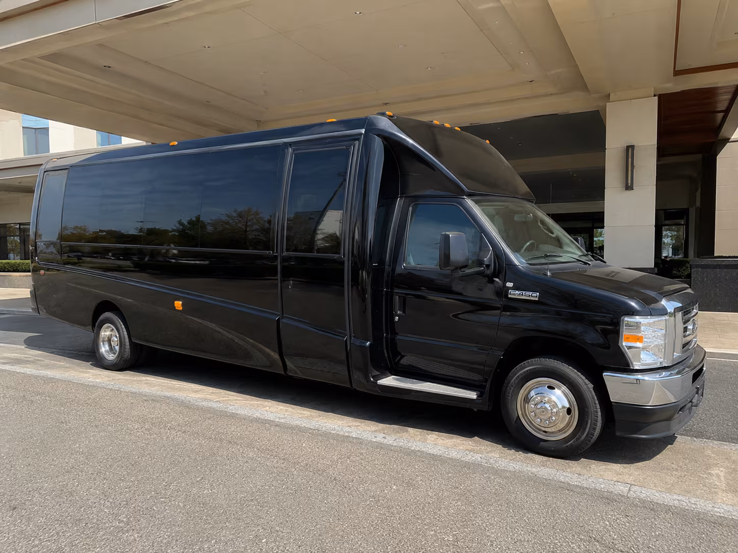 prom dinner and pre party bus rentals around eastvale and corona